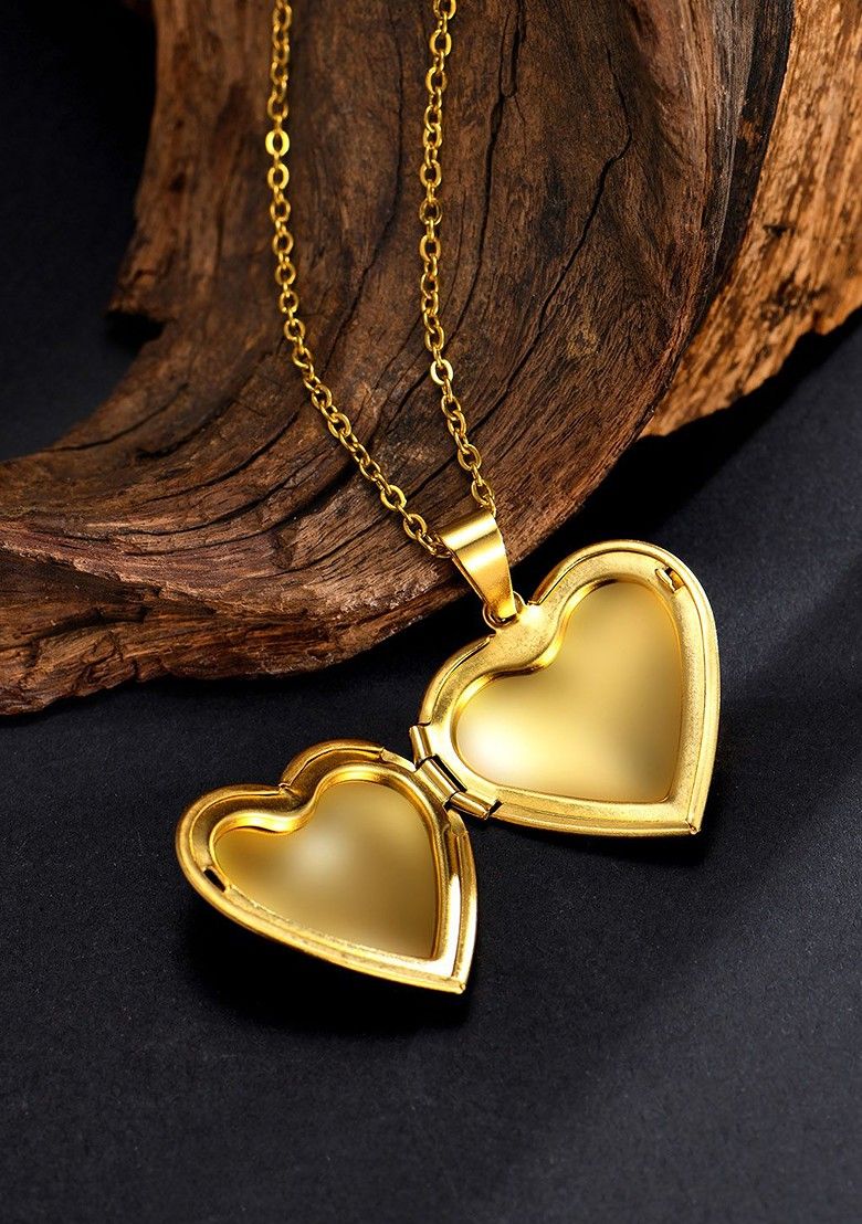 Gold Plated Openable Heart Frame Pendant With Chain