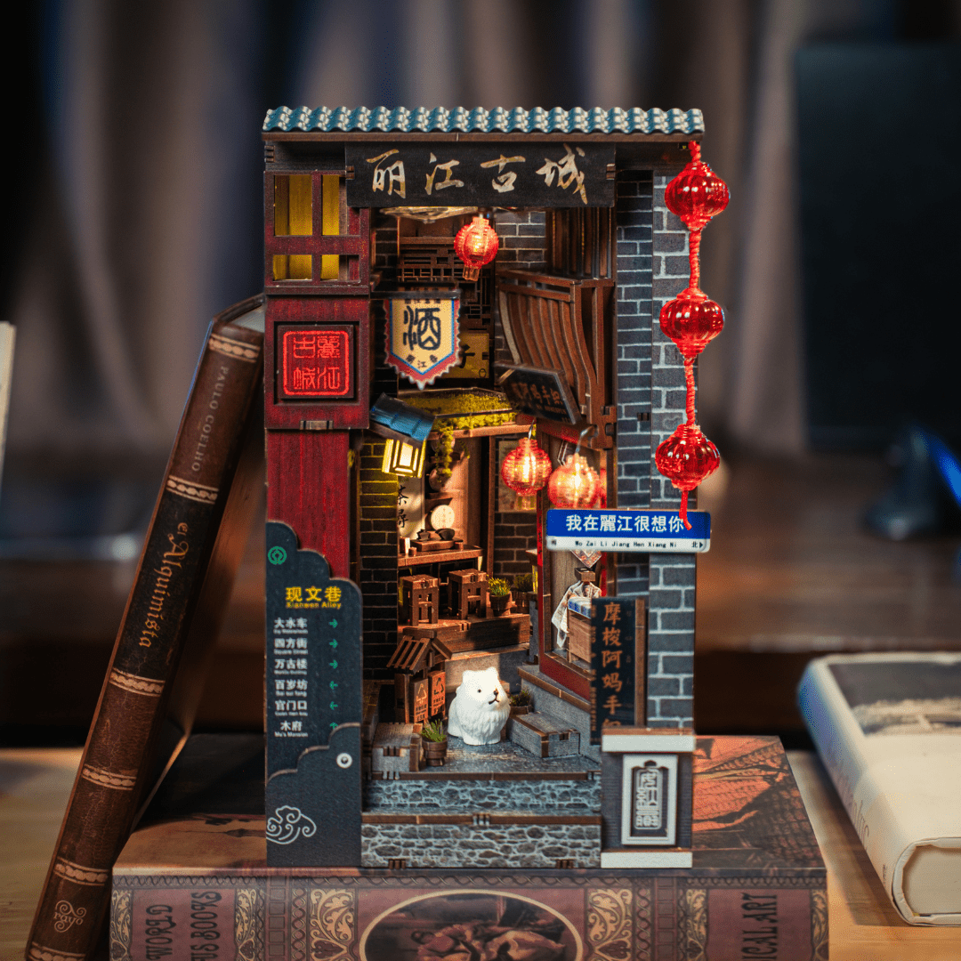 Lijiang Ancient Town Book Nook Kit