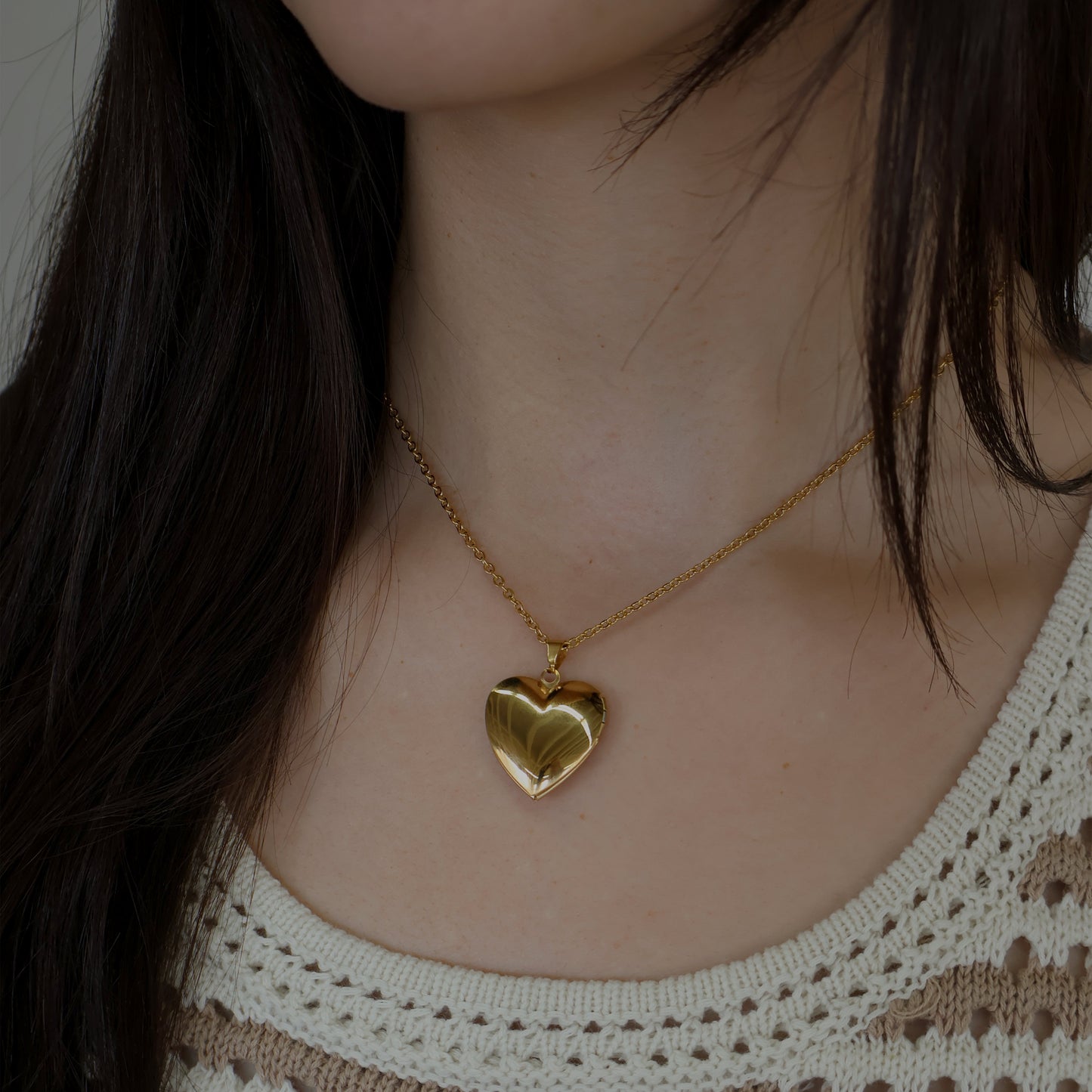 Gold Plated Openable Heart Frame Pendant With Chain