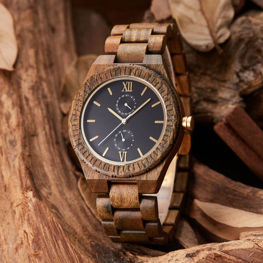 Men‘s Wooden Watch with Custom Engraving